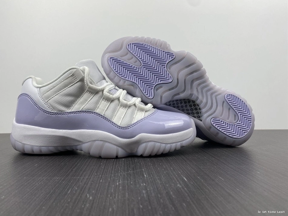AH7860-101 Air “Pure 11 Violet” Jordan Low 0405